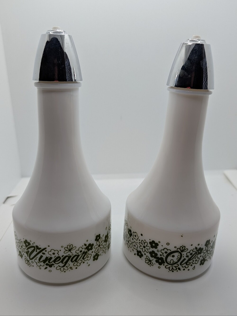 Vintage Gemco Corelle/Pyrex Spring Blossom Crazy Daisy Vinegar And Oil Cruet Set